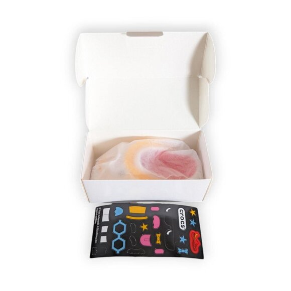 McDonalds Canada Happy Meal Mini Crocs Keychain/Backpack Hanger White Rare - Picture 6 of 9